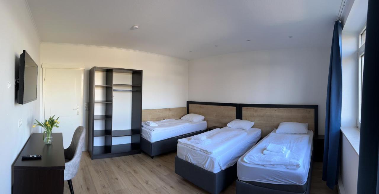 M & M Hotel 欧伊提恩 外观 照片