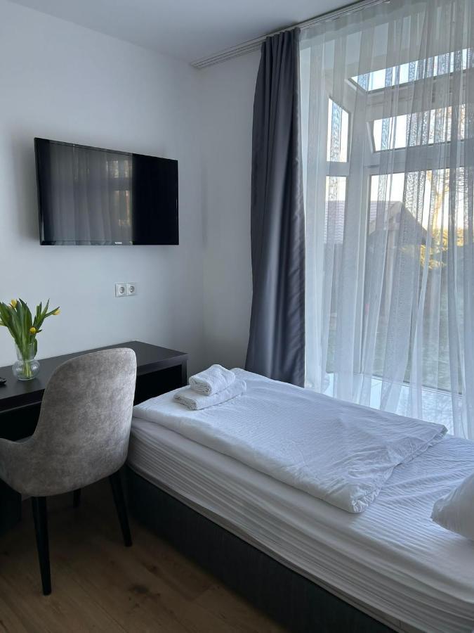 M & M Hotel 欧伊提恩 外观 照片