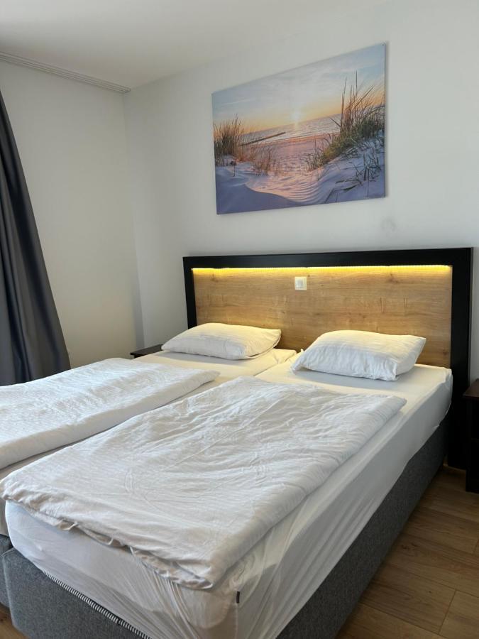 M & M Hotel 欧伊提恩 外观 照片